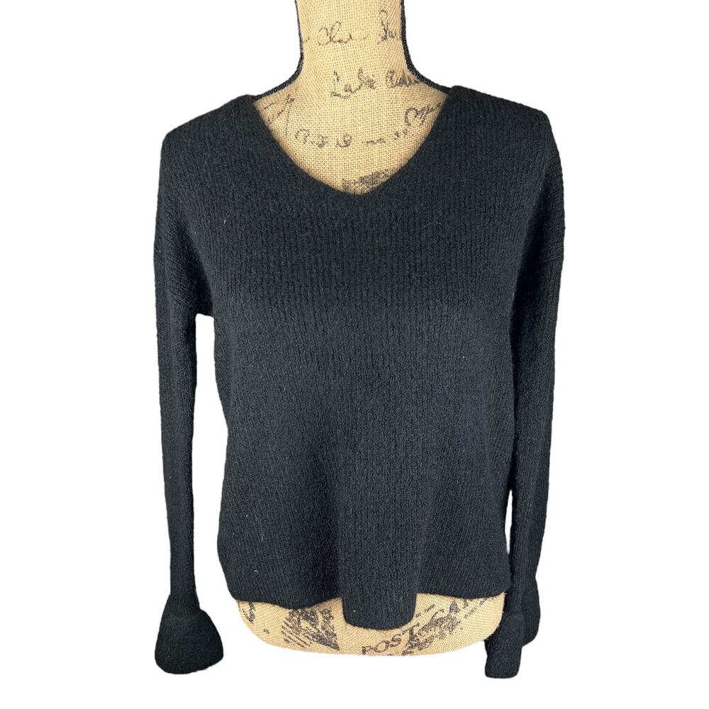 NWT Vero Moda V Neck Ruffle Sleeve Sweater Small